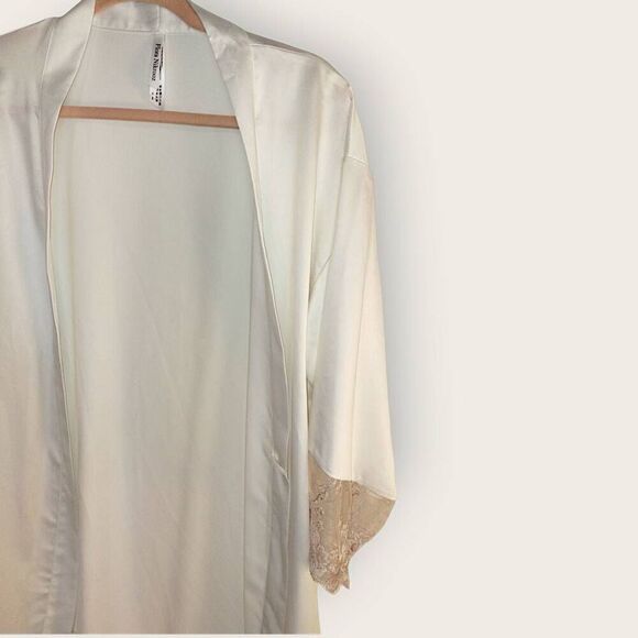 Flora Nikrooz Womens‎ Robe Sz S Open Front Cream Lace Intimates Minimalist Relax - Picture 6 of 10
